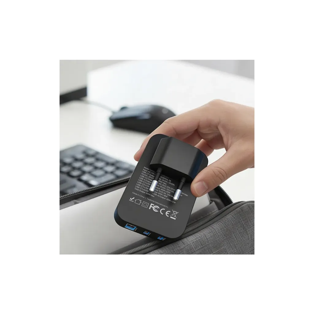 Powerology Crab 65W Foldable EU GaN Charger - Black color 3.webp